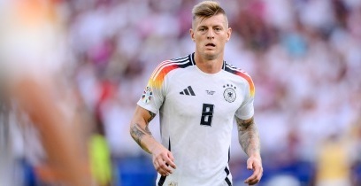 Toni Kroos und Xabi Alonso gewinnen